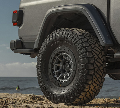 Фото дисков Black Rhino TUSK на Jeep Gladiator II (JT)