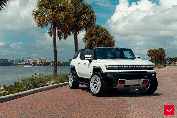 Фото дисков Vossen HFX-1 (8-Lug) Серебро на GMC Hummer EV