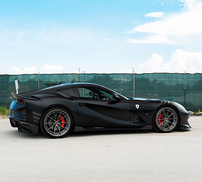 Фото дисков 1886 Wheels G010 на Ferrari 812