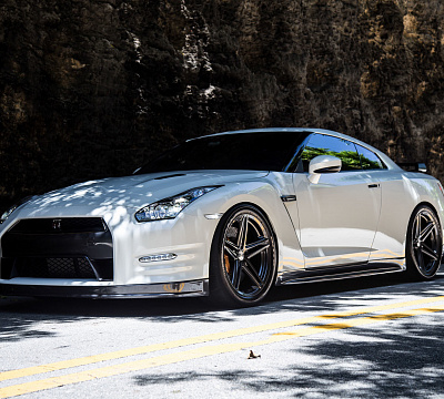 Фото дисков Vossen VFS-5 на Nissan GT-R