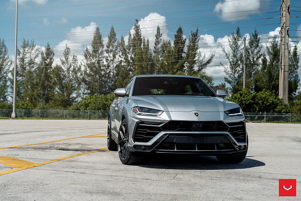 Фото дисков Vossen HF-5 Сатиновый графит на Lamborghini Urus