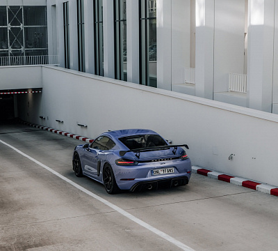 Фото дисков Brixton Forged PF7-RS на Porsche Cayman III