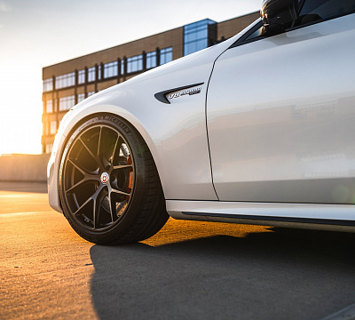 Фото дисков HRE P101 на Mercedes-Benz E-Class (W213, S213, C238)