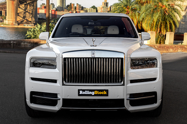 Фото дисков Strasse Wheels SV20M Deep Concave Duoblock RR Сатиновый тонированный лак на Rolls-Royce Cullinan