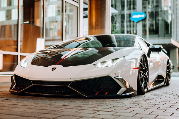 Фото дисков Brixton Forged PF10 Черный глянец на Lamborghini Huracan