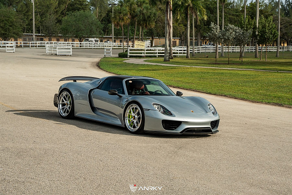 Фото дисков Anrky XR-301 Полированный лак на Porsche 918 Spyder