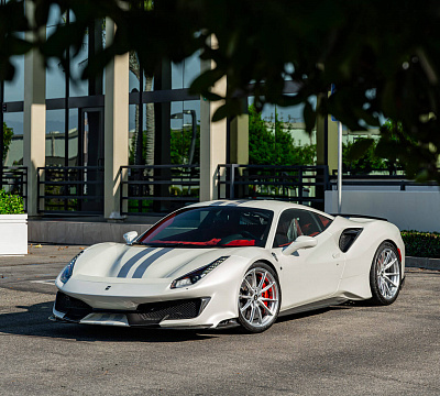 Фото дисков HRE P104SC на Ferrari 488