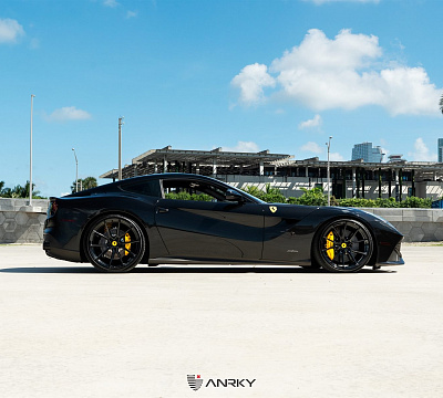 Фото дисков Anrky AN12 на Ferrari F12