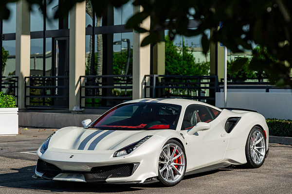 Фото дисков HRE P104SC Глянцевый лак на Ferrari 488