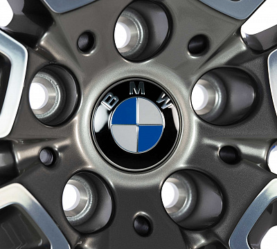 BMW 697