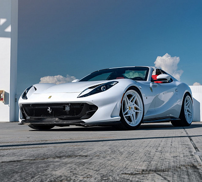 Фото дисков Anrky S3-X3 на Ferrari 812