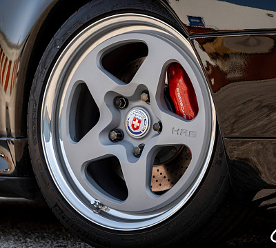 Фото дисков HRE 527 на Porsche 911 IV