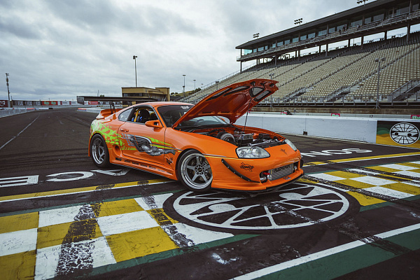 Фото дисков Motegi Racing MF416 Battle V Сатиновый графит на Toyota Supra A80