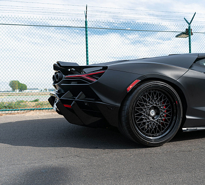 Фото дисков HRE 501 на Lamborghini Revuelto