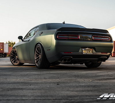 Фото дисков MRR M392 на Dodge Challenger III