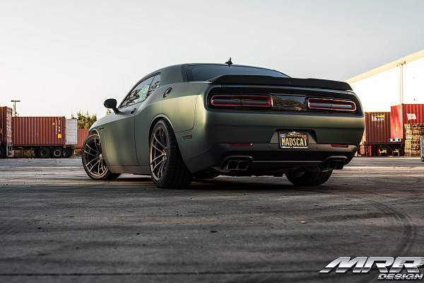 Фото дисков MRR M392 Сатиновая бронза на Dodge Challenger III
