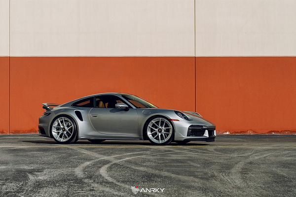 Фото дисков Anrky XR-201 Глянцевый лак на Porsche 911 VIII