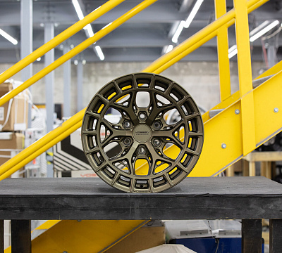 Vossen HFX-1 (6-Lug)