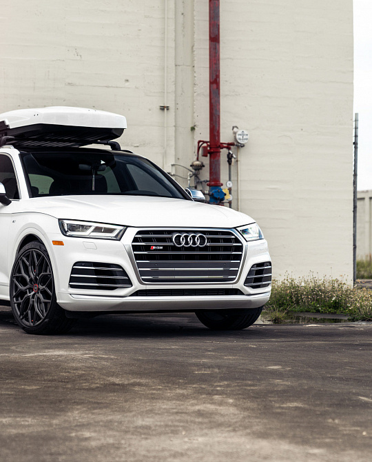 Фото дисков HF-2 Сатиновый графит на Audi Q5 (FY)