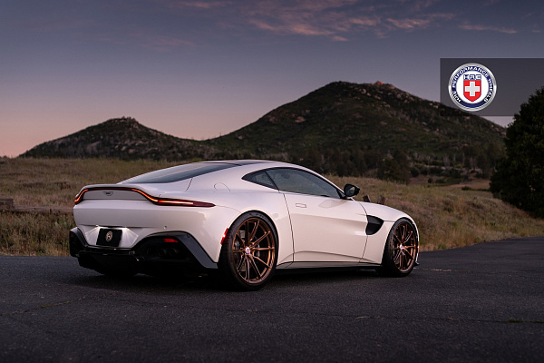 Фото дисков HRE P104SC Глянцевая темная медь на Aston Martin Vantage 4