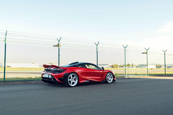 McLaren 765LT