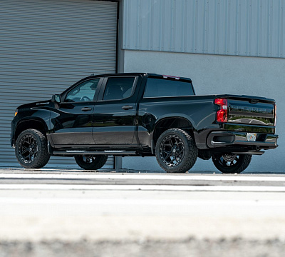 Фото дисков 4PLAY 4P55 на Chevrolet Silverado IV