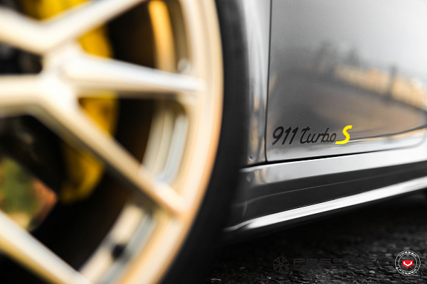 Фото дисков Vossen M-X3 Глянцевая шампань на Porsche 911 VII