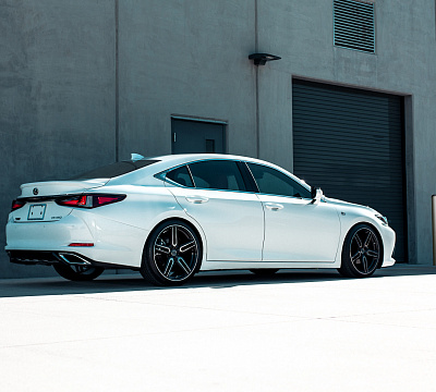 Фото дисков Vossen HF-1 на Lexus ES VII
