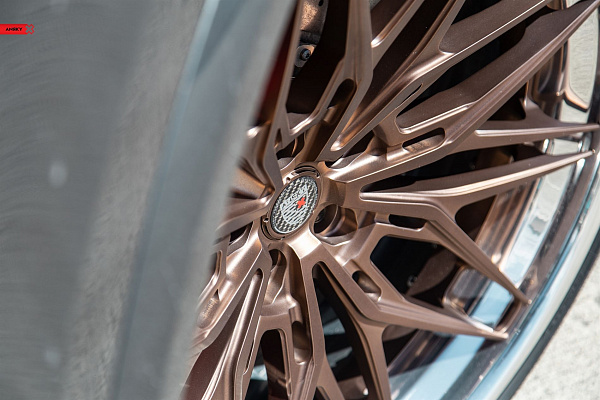 Фото дисков Anrky S3-X1 Сатиновая бронза на Audi Q8