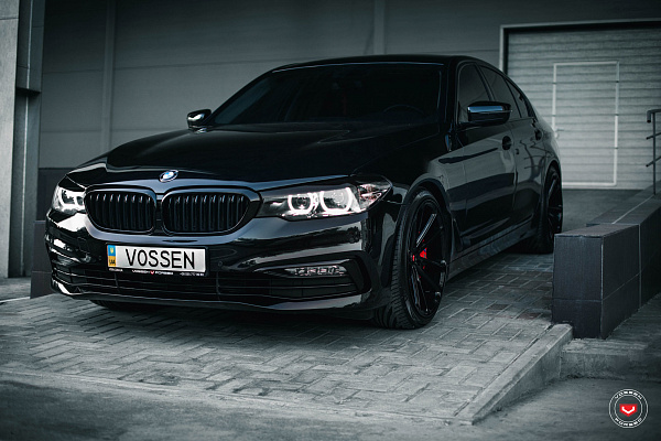Фото дисков Vossen CG-203 Черный глянец на BMW 5/M5 (G30/F90)