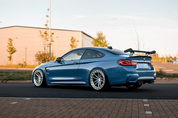 Фото дисков Bola FP3 Глянцевый лак на BMW 4/M4 (F32/F82)
