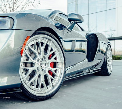 Фото дисков Strasse Wheels SV10M Deep Concave FS на McLaren 650S