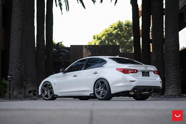 Фото дисков Vossen HF-1 Алмазная проточка на Infiniti Q50