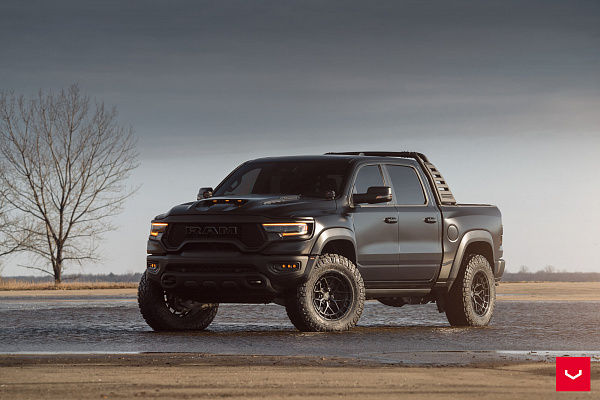 Фото дисков Vossen HFX-1 (6-Lug) Черный сатин на Ram 1500 V