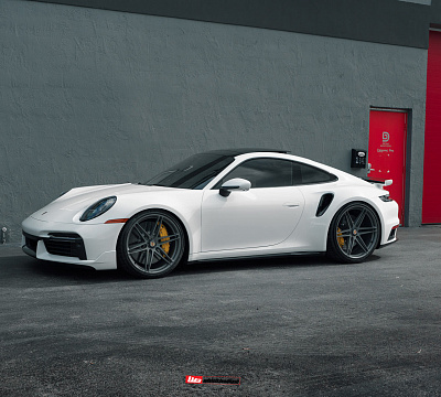 Фото дисков HRE P106 на Porsche 911 VIII