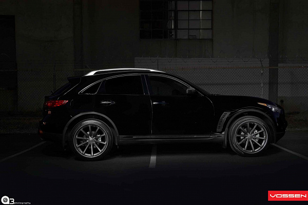 Фото дисков Vossen CV1 Сатиновый графит на Infiniti FX II
