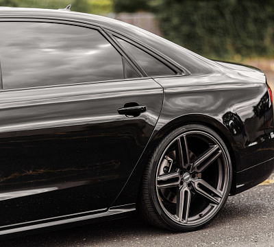 Фото дисков Vossen HF-1 на Audi A/S 8 (D4)