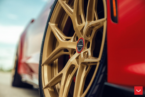 Фото дисков Vossen HF-5 Глянцевое золото на Chevrolet Camaro VI