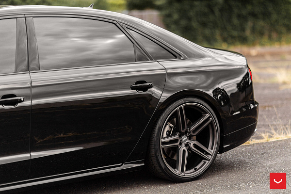 Фото дисков Vossen HF-1 Сатиновый графит на Audi A/S 8 (D4)