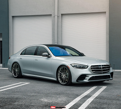 Фото дисков HRE P103 на Mercedes-Benz S-Class (W223)