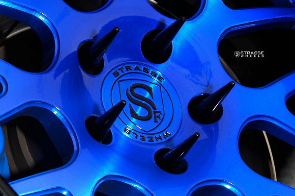 Фото дисков Strasse Wheels SV8 Performance Другой цвет на Dodge Challenger III