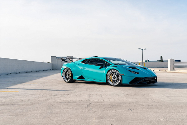 Фото дисков Anrky AN36 Полированный лак на Lamborghini Huracan