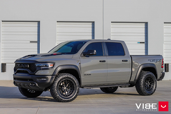 Фото дисков Vossen HFX-1 (6-Lug) Черный глянец на Ram 1500 V