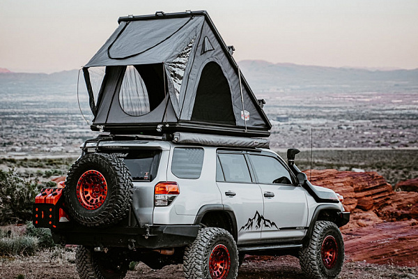 Фото дисков Black Rhino PRIMM Красный глянец на Toyota 4Runner V