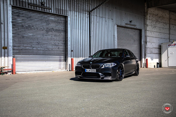 Фото дисков Vossen M-X2 Черный сатин на BMW 5/M5 (F10)