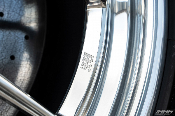 Фото дисков 1886 Wheels G010 Полированный лак на Porsche 911 VIII