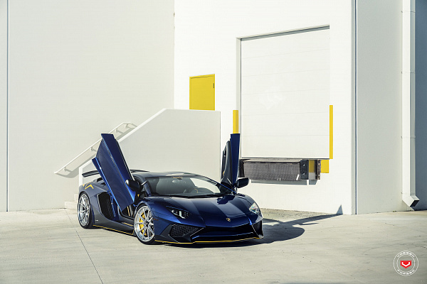 Фото дисков Vossen EVO-2R (3-Piece) Полированный лак на Lamborghini Aventador