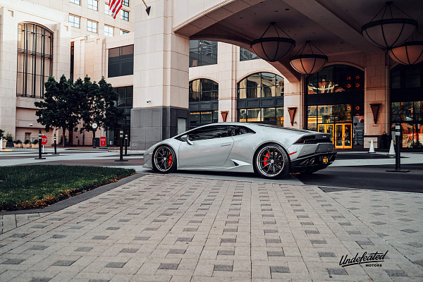 Фото дисков HRE S104SC Черный сатин на Lamborghini Huracan
