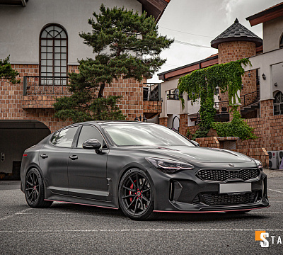 Фото дисков Vossen HF-3 на Kia Stinger