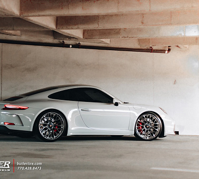 Фото дисков HRE P200 на Porsche 911 VII